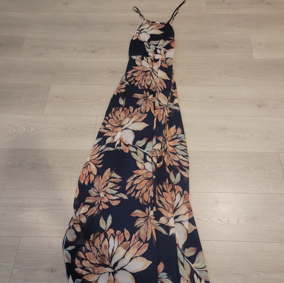 LuLu's Dress - Picture 4 of 5